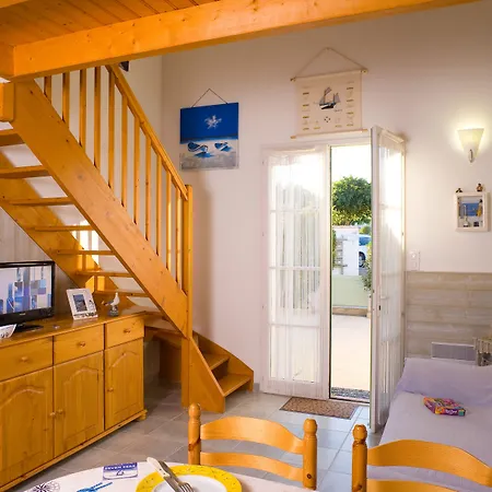 Madame Les Maisons Du 3* סן ז'אן דה מון